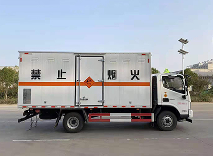 新城爆破器材运输车